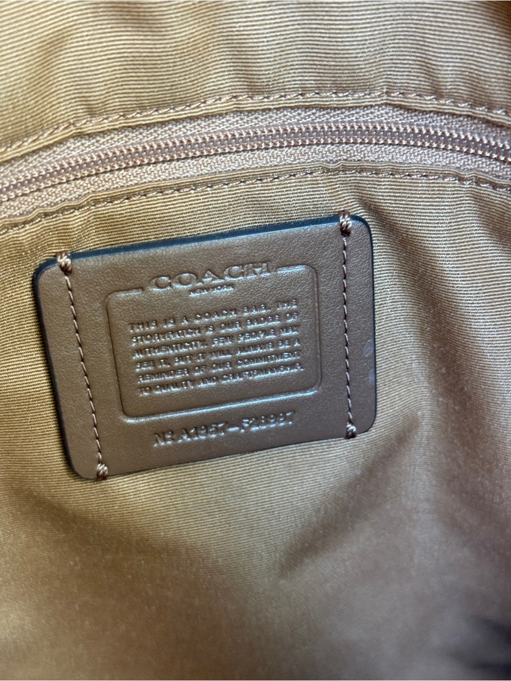 Coach Lexy Shoulder Bag – New Without Tags - Picture 7 of 9